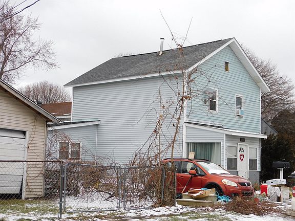 3rd image of 10032 Railroad St