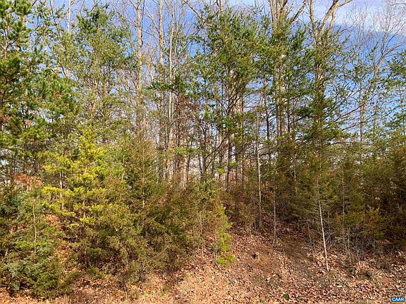 2nd image of 9 Fleetwood Dr