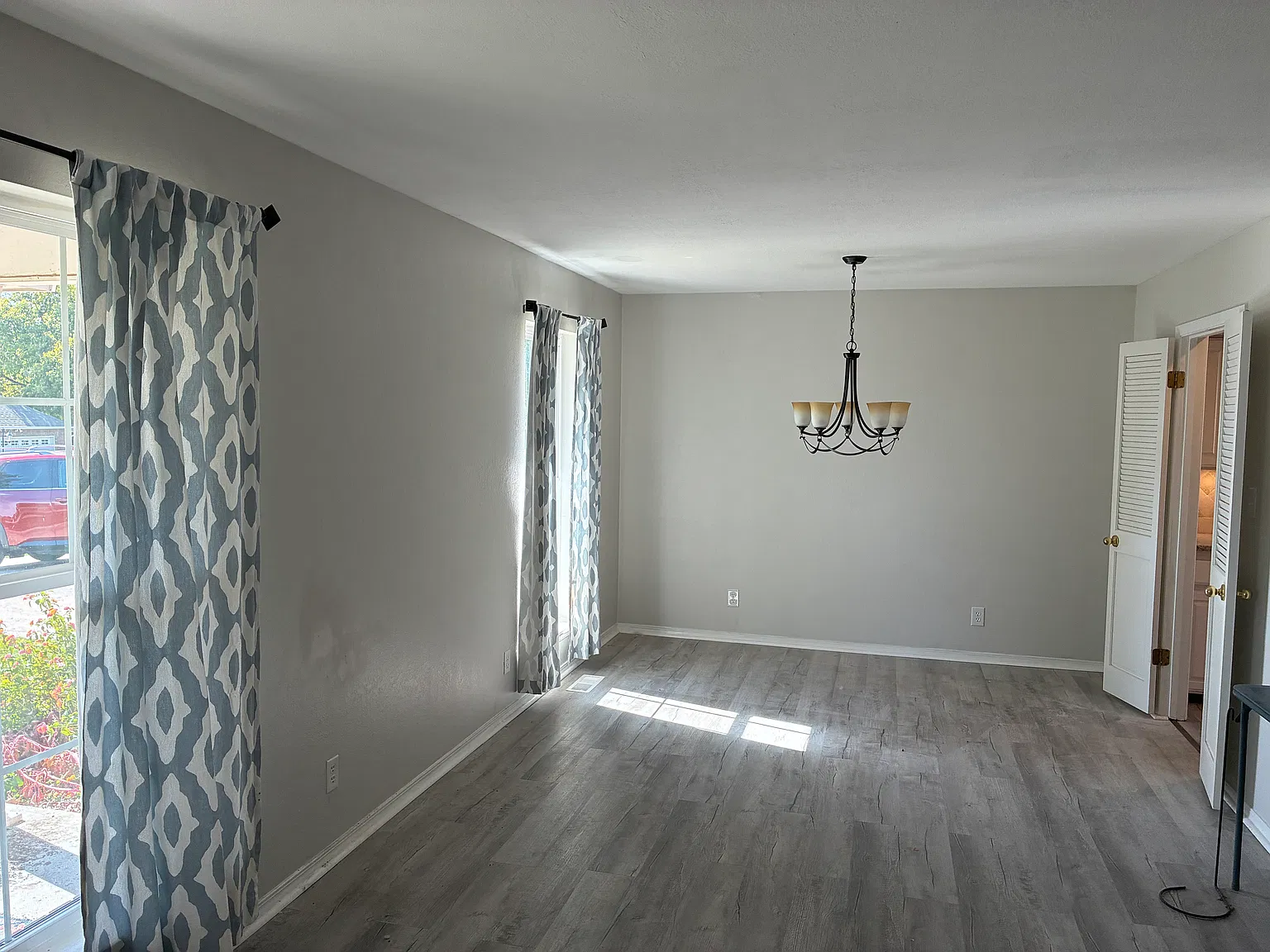3 bed, 2050 sqft, $1,950 — Photo 1