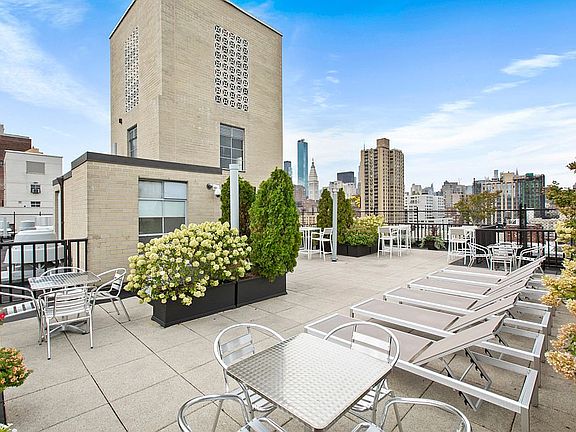 5th image of 230 E 15th St APT 6K