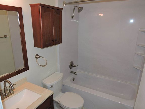 4th image of 840 Wyman Way APT 1