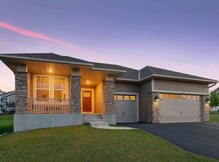 9703 7th St N, Lake Elmo, MN 55042