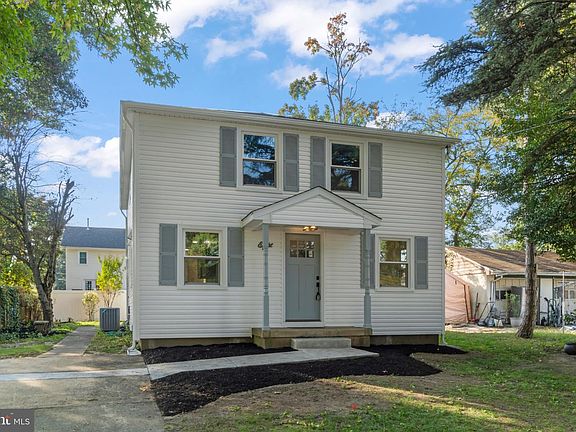 2nd image of 8 Oakview Ave
