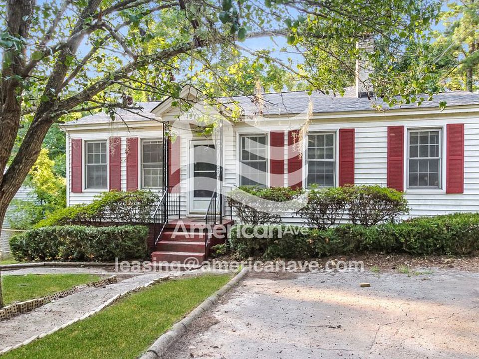 2nd image of 407 Pineneedle Rd #1