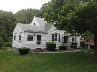 105 Oak St, Wellesley, MA 02482