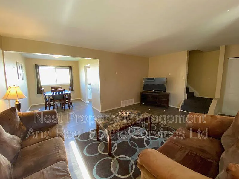 3 bed, 1.0 bath, $1,995 — Photo 4