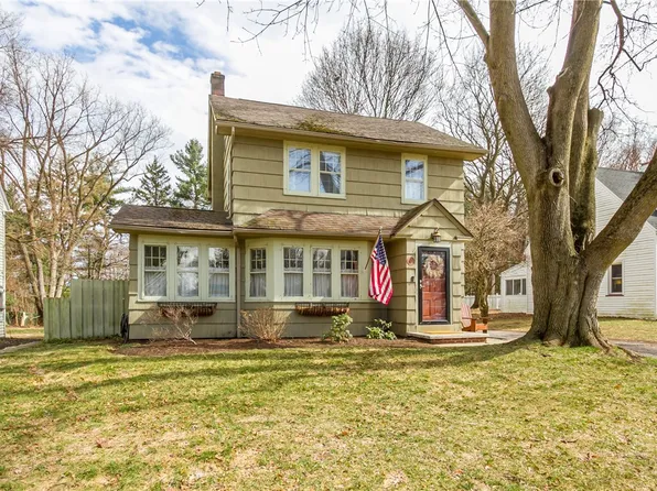 112 Astor Dr, Rochester, NY 14610