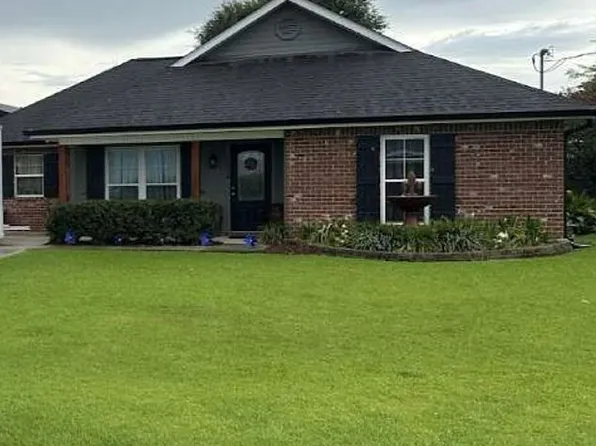 4623 Elizabeth St, Napoleonville, LA 70390