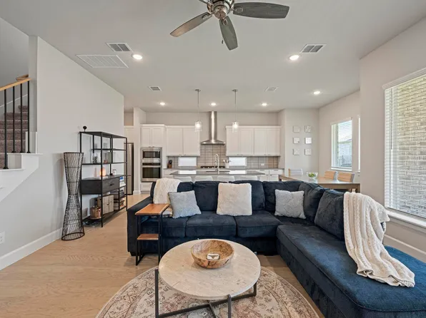 3557 Golden Bell Ct, Heath, TX 75126