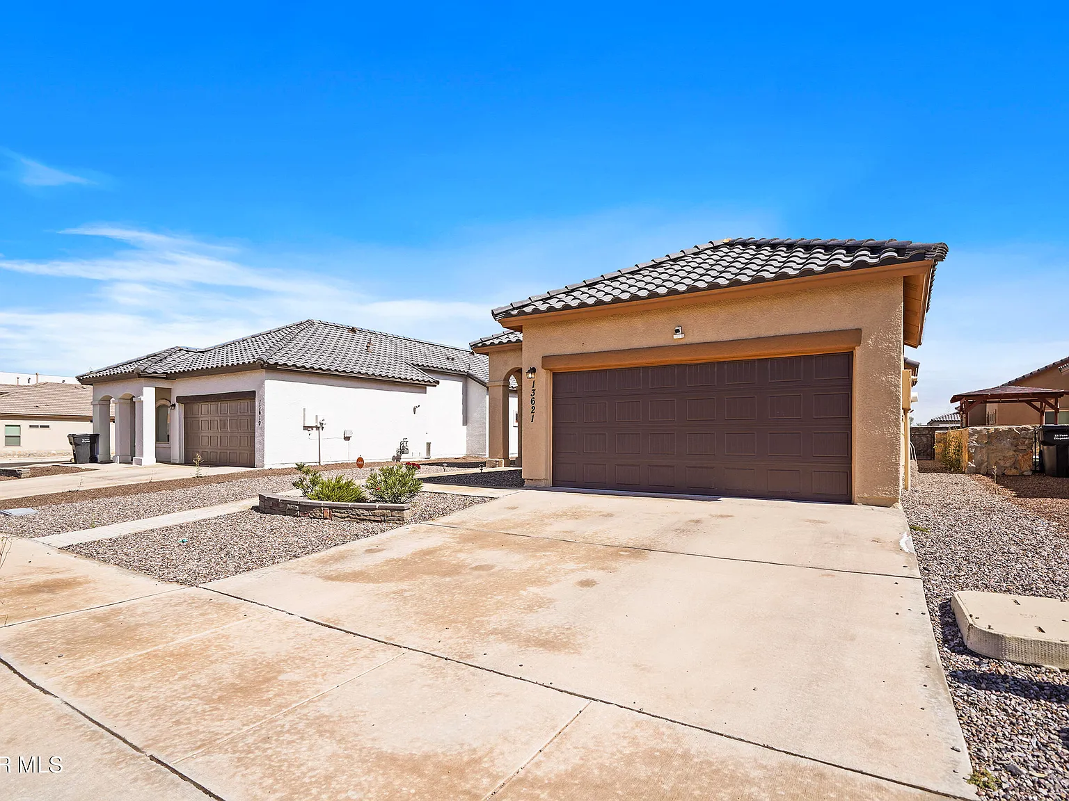 3 bed, 2.0 bath, 1104 sqft, $1,750 — Photo 2