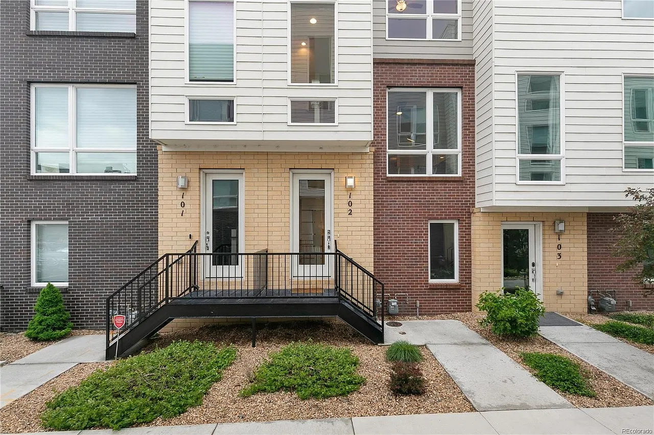 3 bed, 1280 sqft, $3,000 — Photo 3