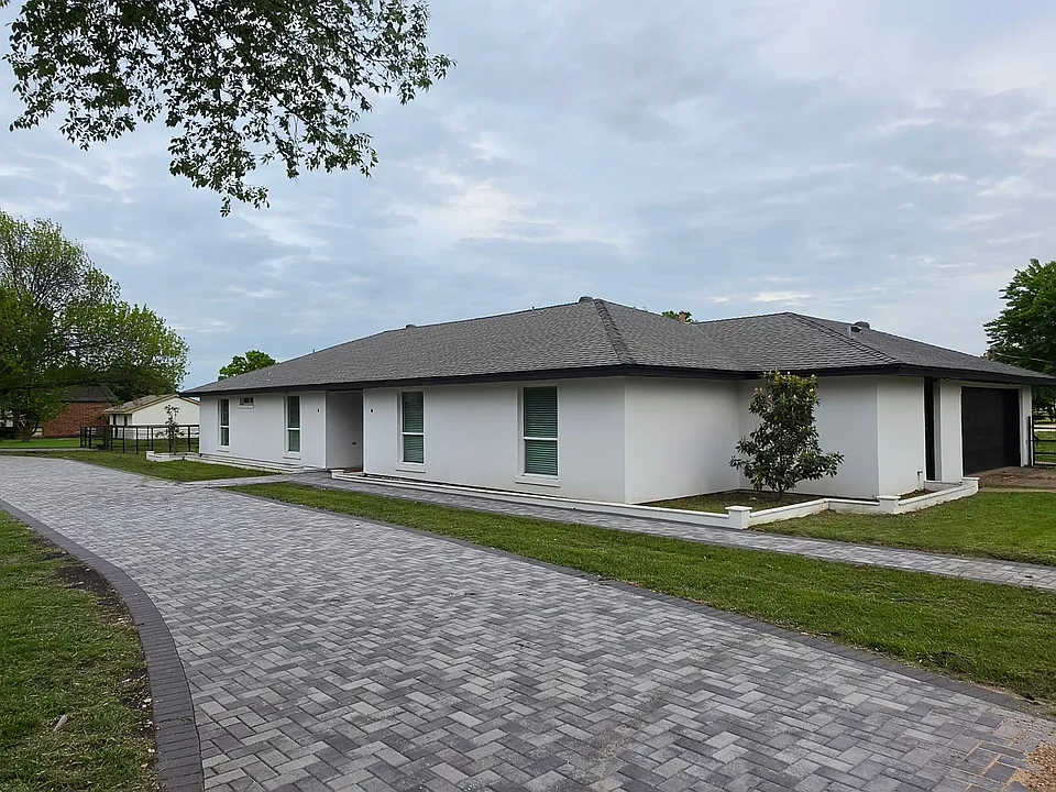 8923 Prestonview Dr