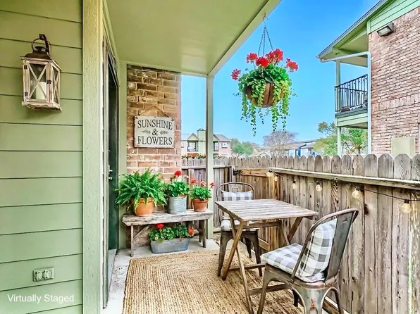 18800 Egret Bay Blvd APT 1411, Houston, TX 77058