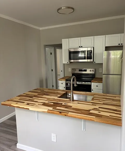 350 S Scott Ave #1 — Photo 4