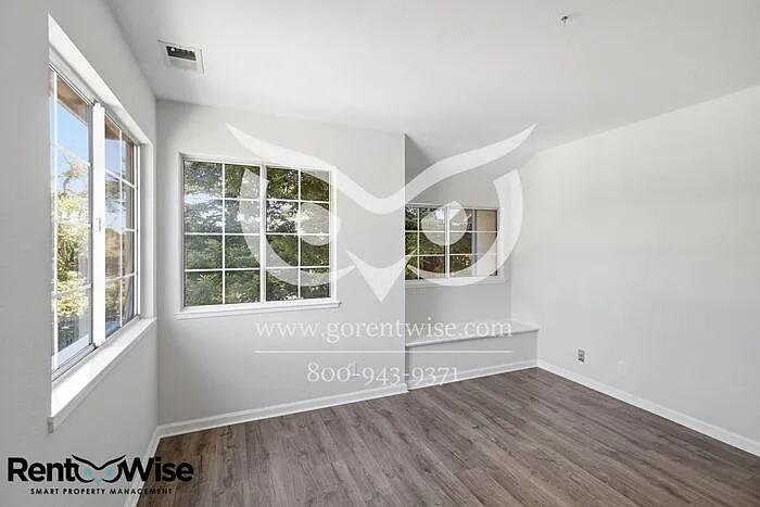 10 Arch St — Photo 26