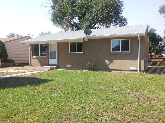 FRONT OF HOME NEWER STUCCO