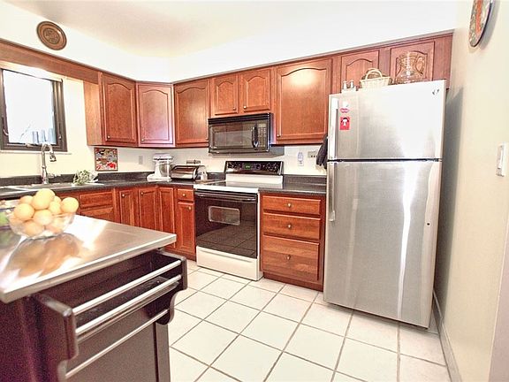 4th image of 409 Allenberry Dr