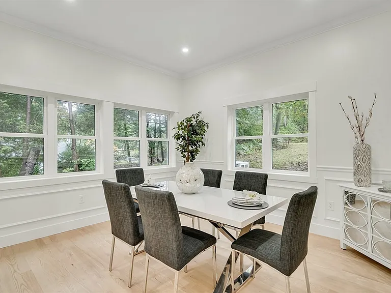 22 Estabrook Rd — Photo 15