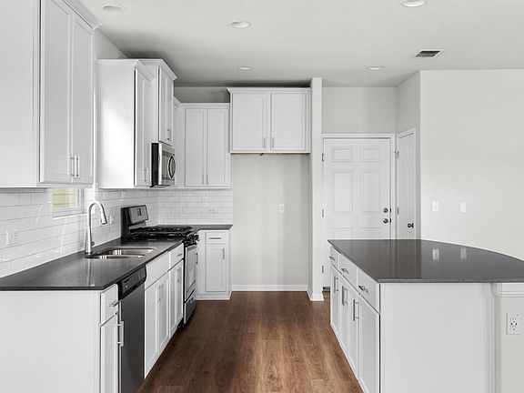 5th image of 10104 Dawn Pearl Dr