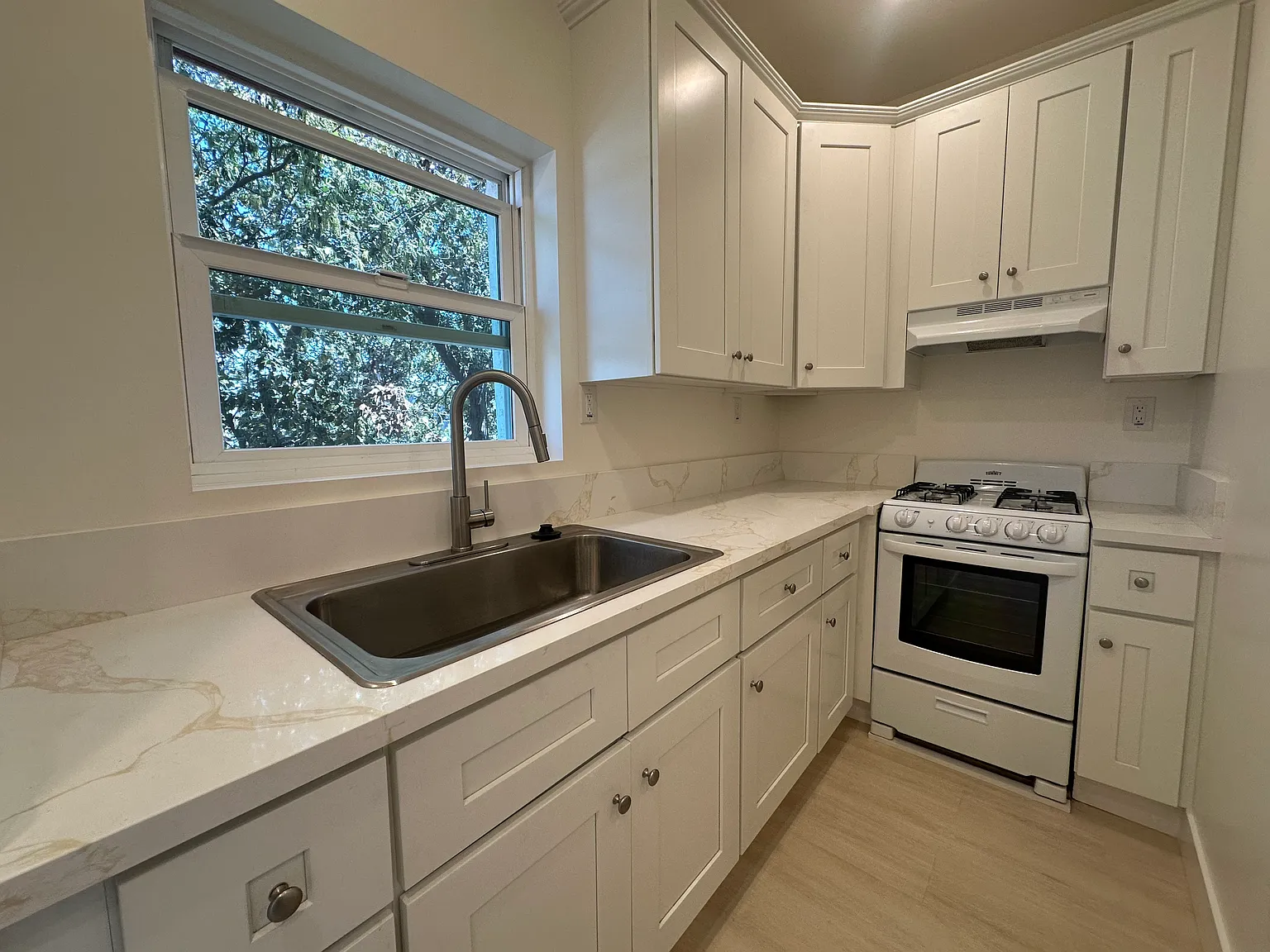 Studio, 371 sqft, $1,700 — Photo 1