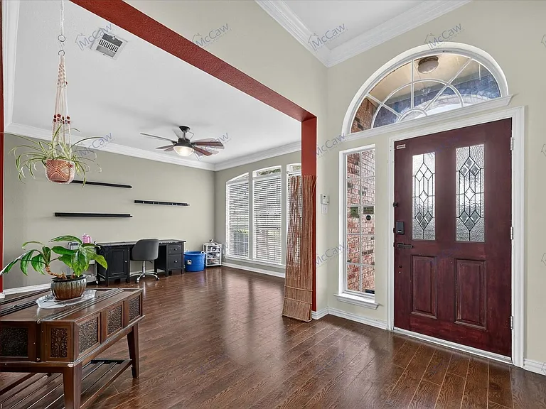 2061 Le Mans Dr — Photo 3