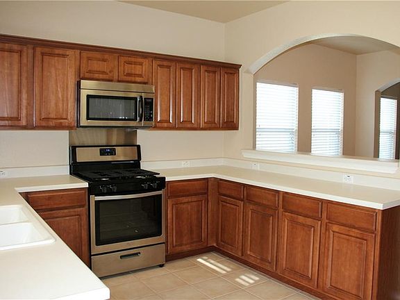 3rd image of 233 Poplarwood Dr