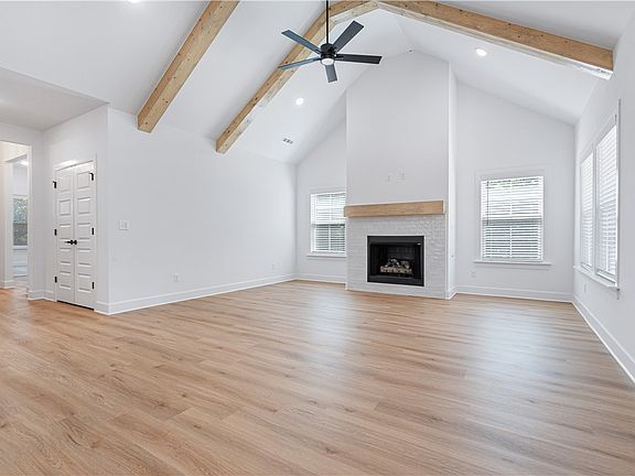 5th image of 66 Stoneykirk Dr