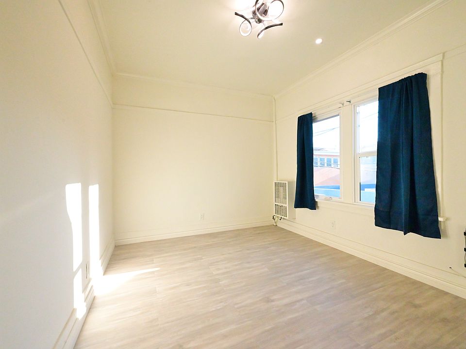 BRIGHT and AIRY Living room with LED lights and LED ceiling fans