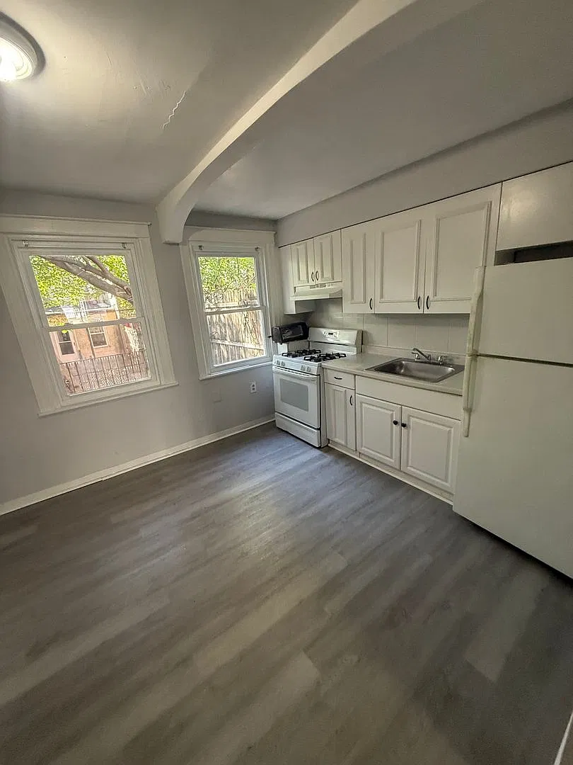 3 bedroom renovated property section 8 approved — Photo 4