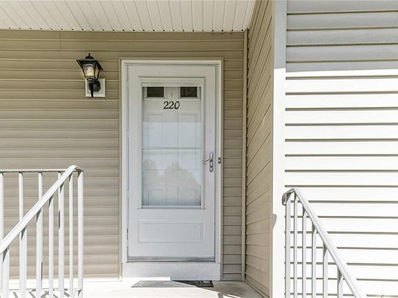 2nd image of 220 Driscoll Ct #220