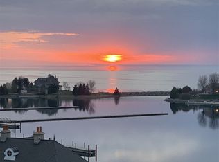 4116 Harborview Rdg, Petoskey, MI 49770