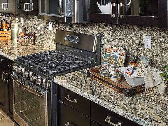 5th image of 8639 Esperia Way