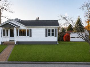 17 Willow St, Mount Arlington, NJ 07856