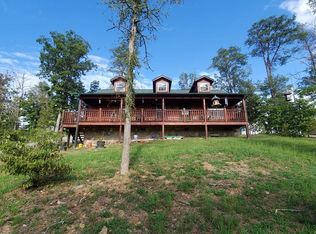 662 Magic Kingdom Ln, Sevierville, TN 37876