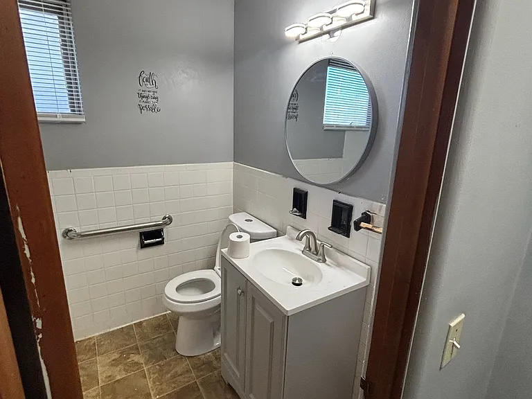 413 Clarendon Ave NW #413 — Photo 5