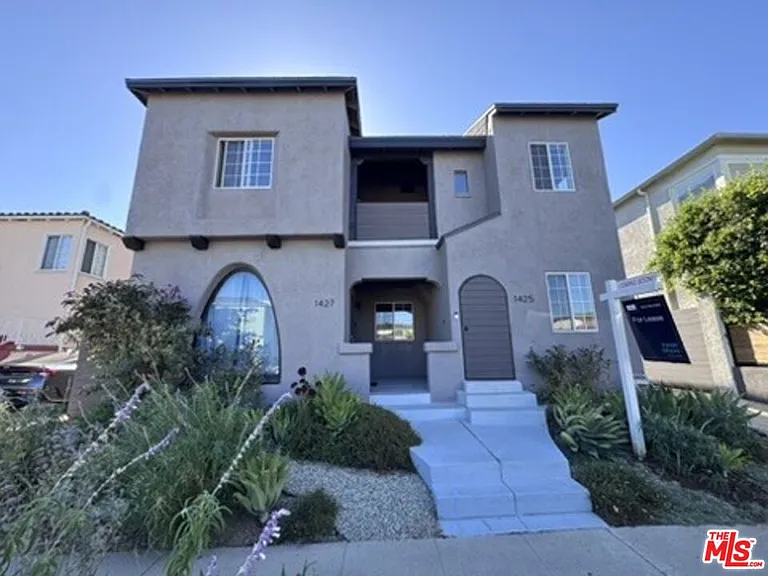 1425 S Curson Ave — Photo 34