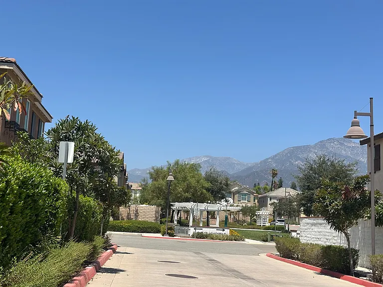 1540 Cantabria Pl — Photo 21