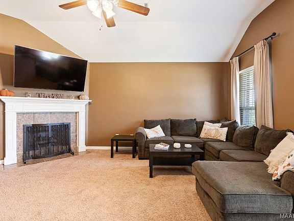 4th image of 403 Buena Vista Way