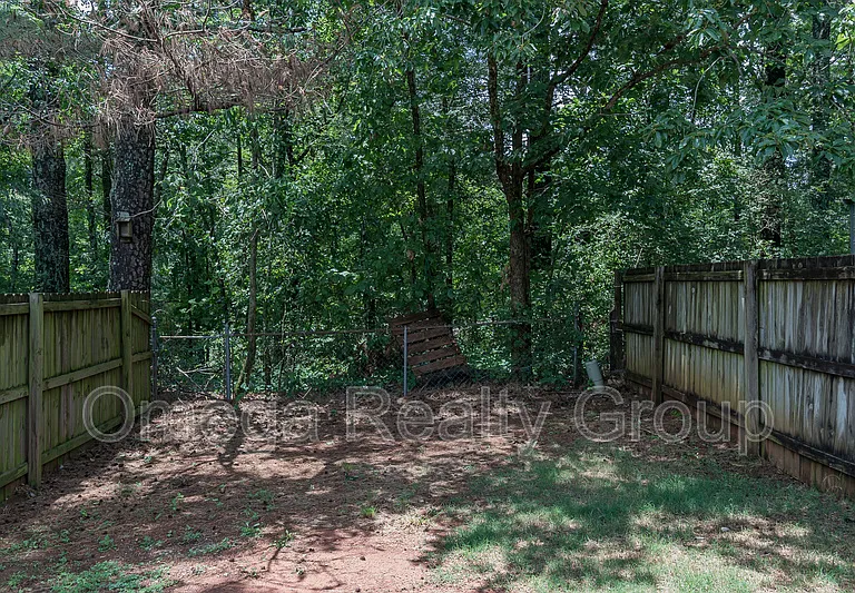 2364 Grayson Valley Cir — Photo 35