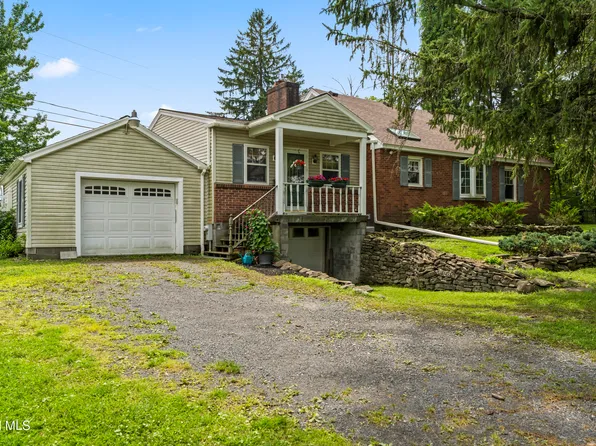 211 W Duane Lake Road, Duanesburg, NY 12056
