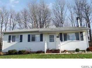 7868 Sagamore Dr N, Liverpool, NY 13090