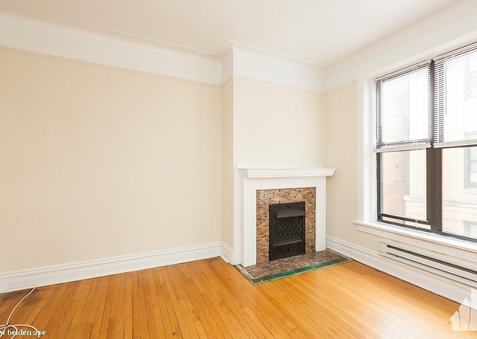 1st image of 428 W Belden Ave #924