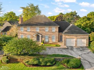 59 Fordcroft St, Grosse Pointe Shores, MI 48236