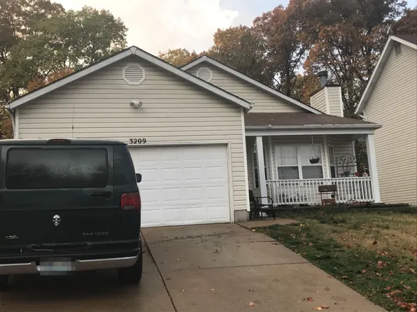 3209 Five Oaks Dr, Arnold, MO 63010