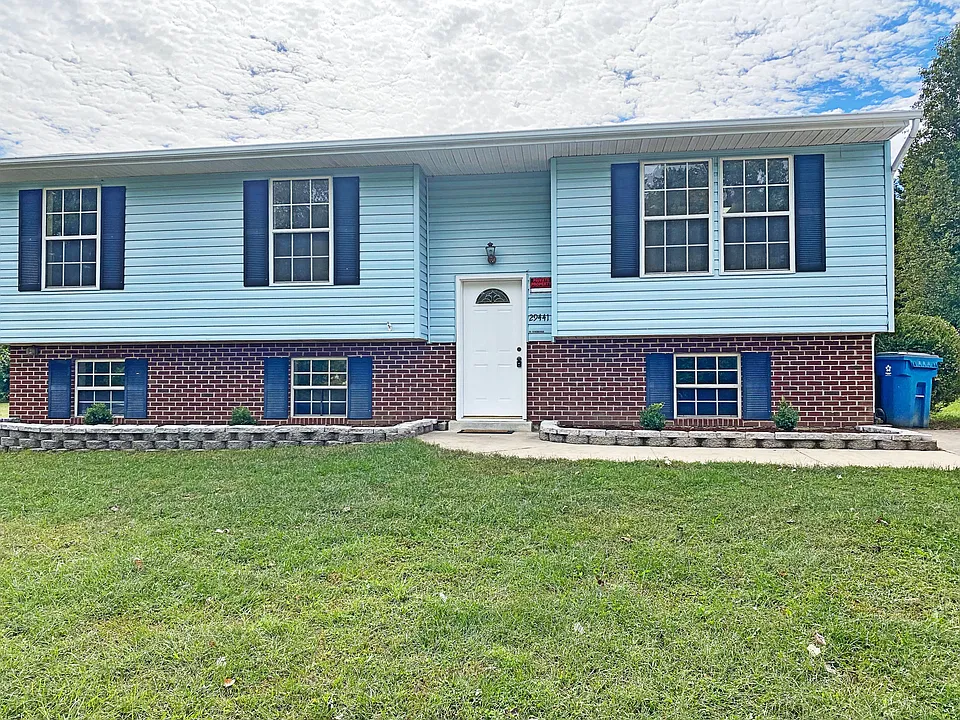 29441 Petunia Dr