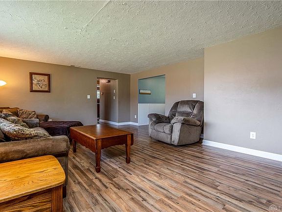 4th image of 212 W Sherry Dr