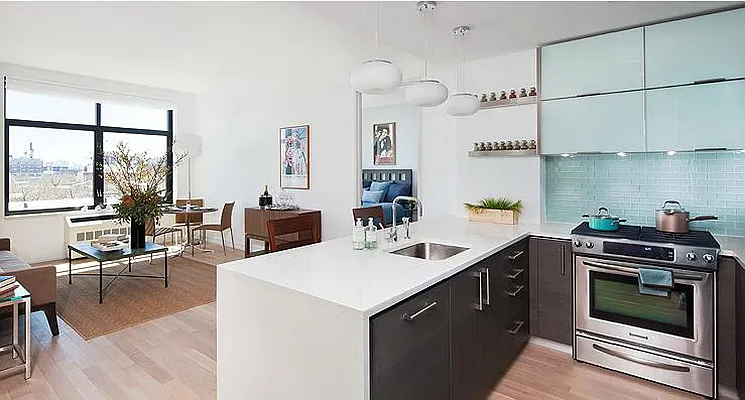 Sold by Bouklis Group | media 2
