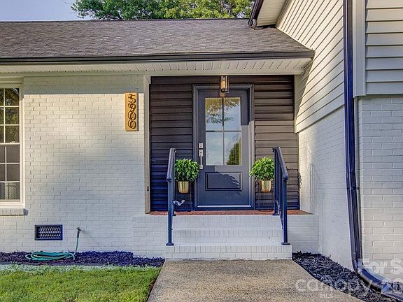 4th image of 5900 Oakwielde Ct