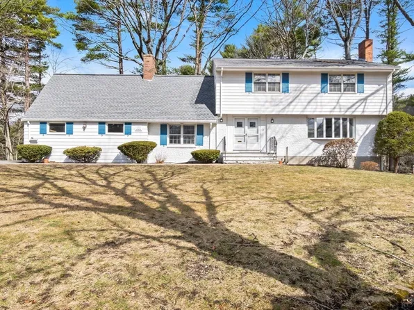 26 Ledgewood Dr, Danvers, MA 01923