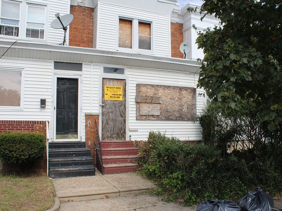2nd image of 1495 Bradley Ave